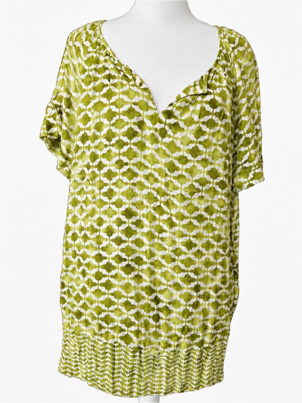 J.Jill Women's Large Green Geometric Print Featherweight Rayon Lightweight Top